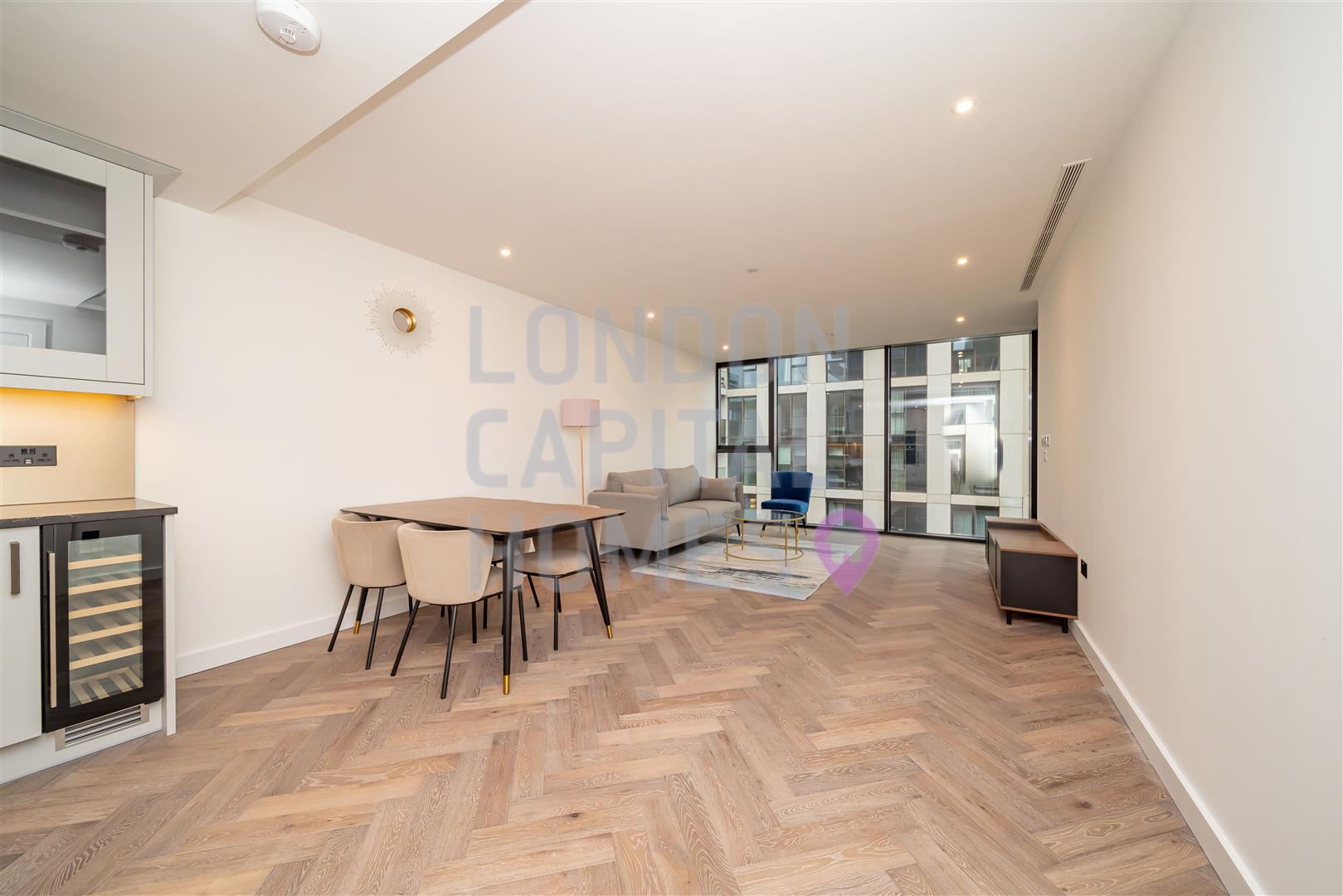 2 bed property in 1 merino Gardens, London
